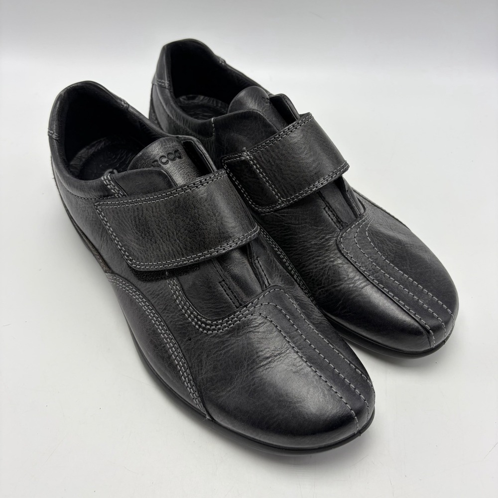 Ecco Comfort Shoes Womens 9 Slip On Black Leather Hook Loop Casual Round Toe 40